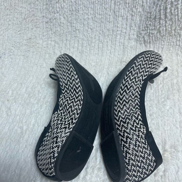 Dexflex comfort fabric woven black & white ballerina flats with bow accent SZ9 - Picture 5 of 10